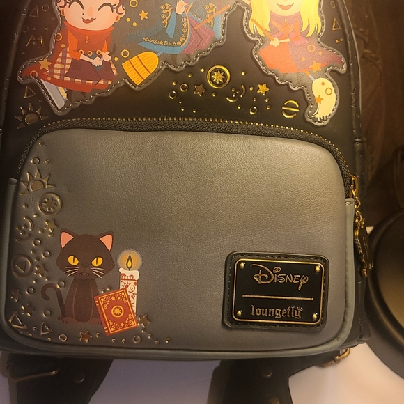 Loungefly backpack - Picture 2 of 4